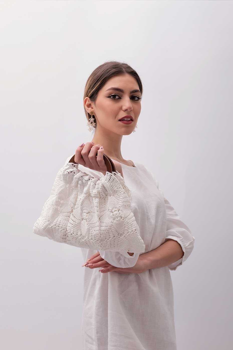 Borsa fatta a mano ad uncinetto manici in legno...