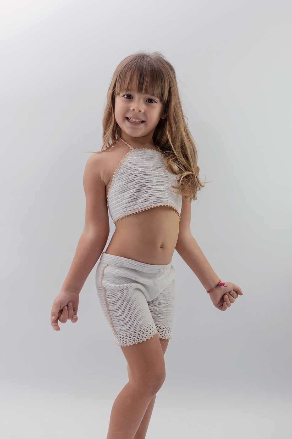 Completo top e pantaloncino fatto a mano ad...