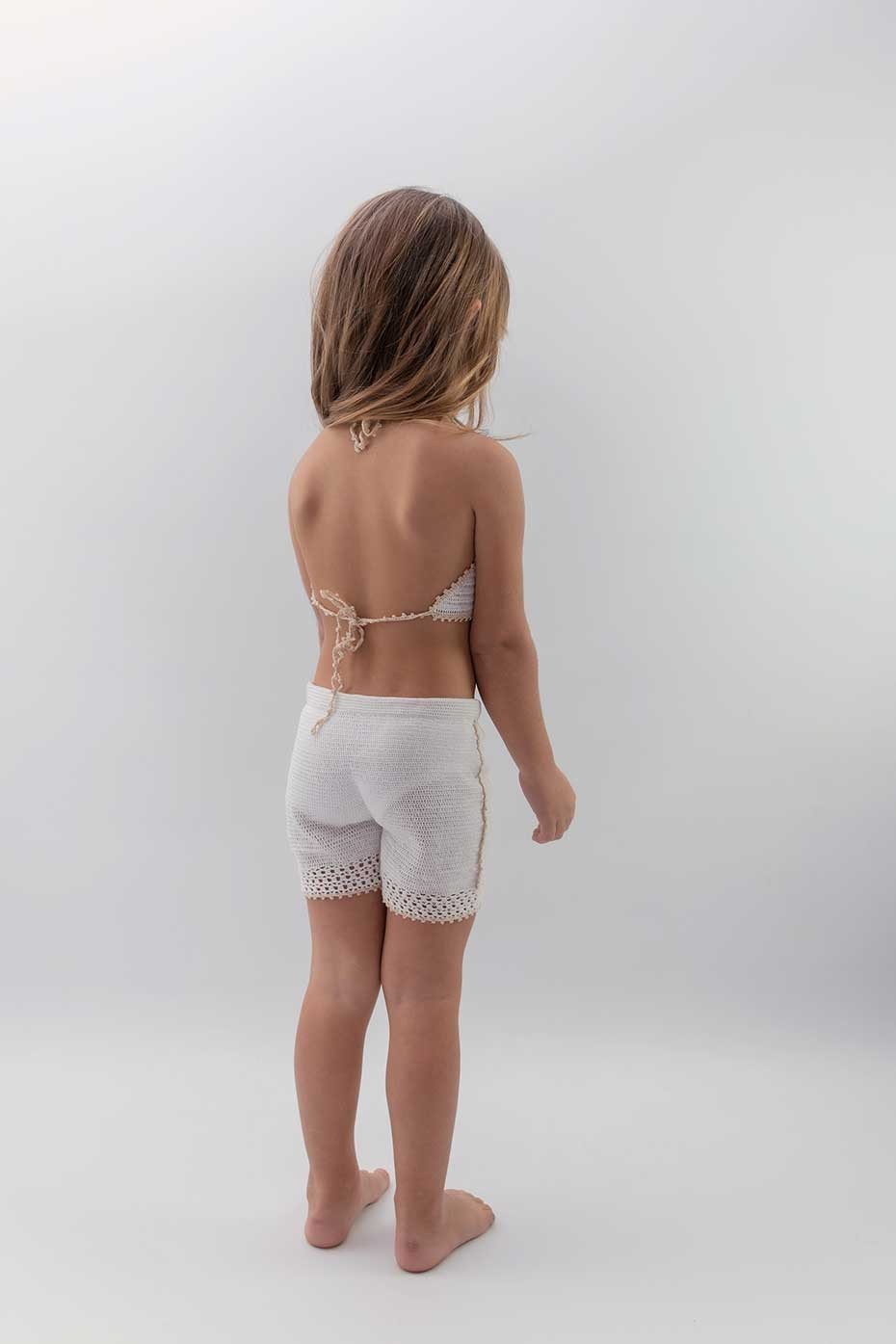 Completo top e pantaloncino fatto a mano ad...