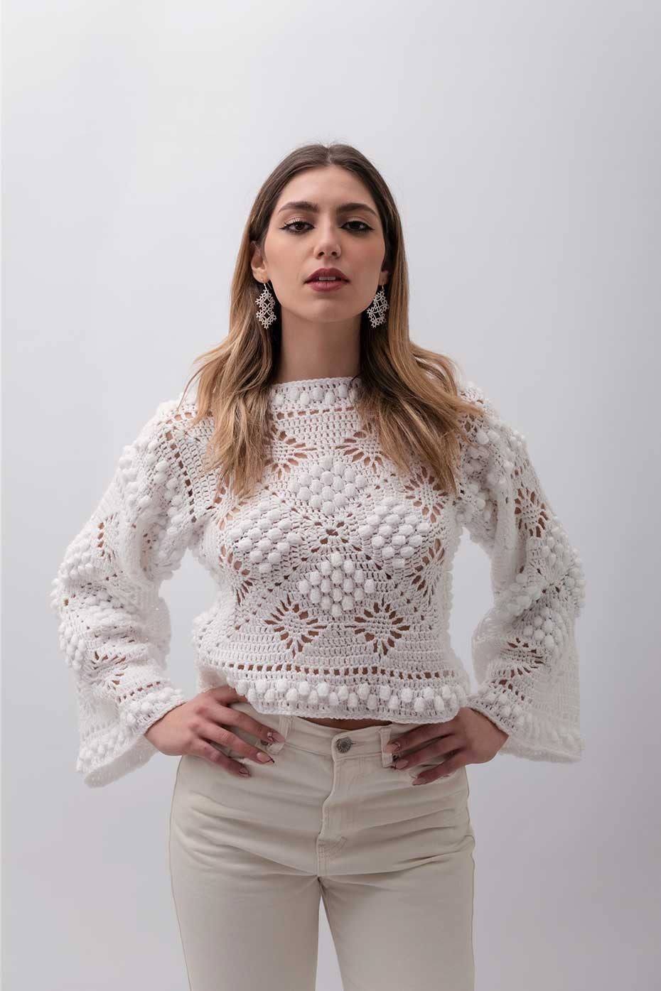 Maglione in lana fatto a mano ad uncinetto...