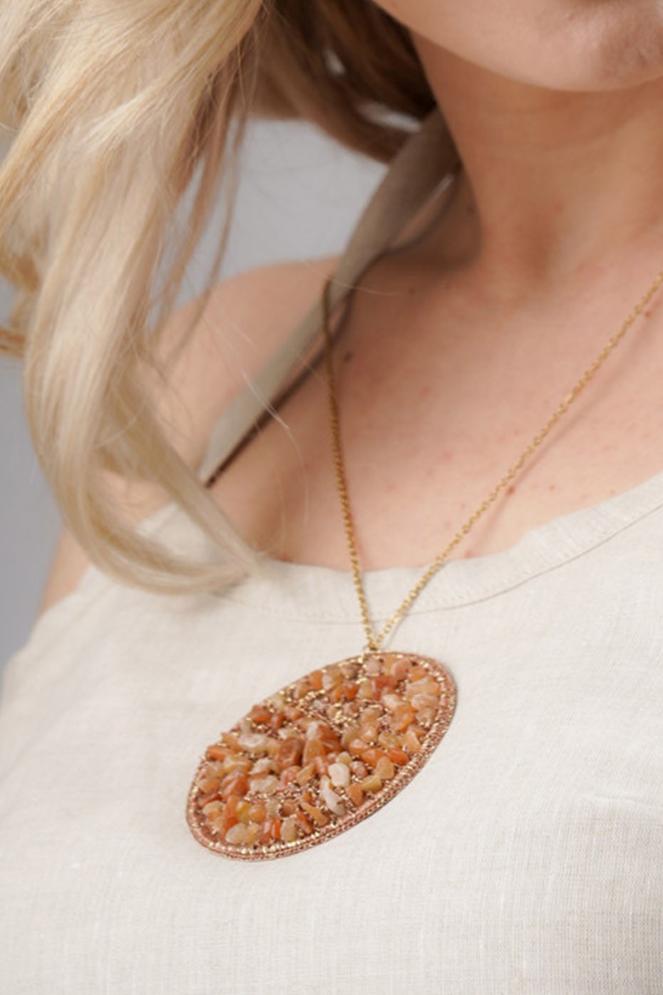 Collana gioielli tessili fatta a mano con...