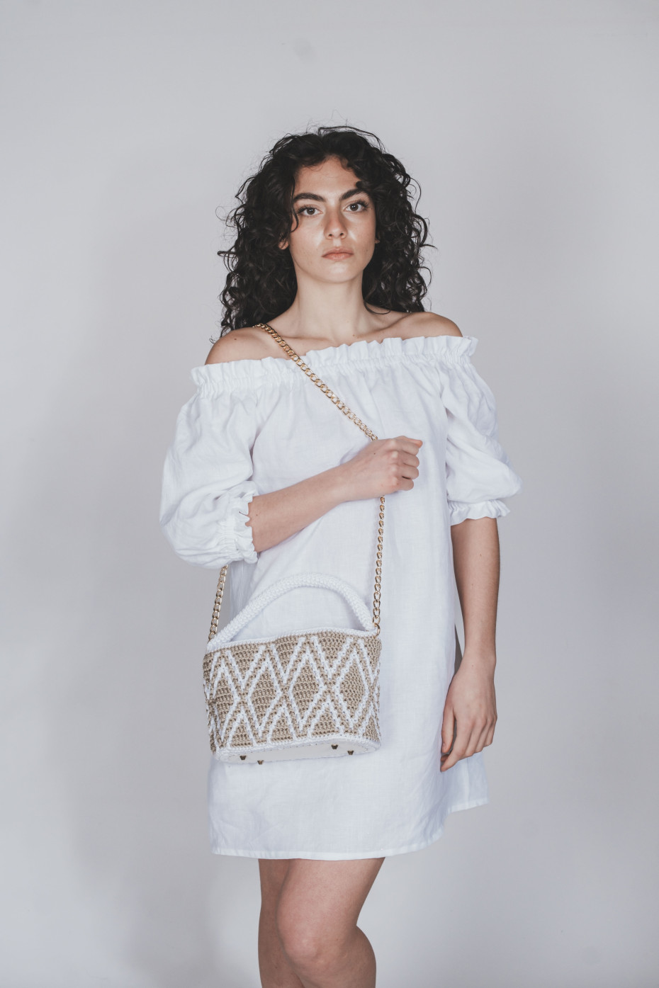 Borsa fatta a mano con lavorazione crochet Mavugliola media 2