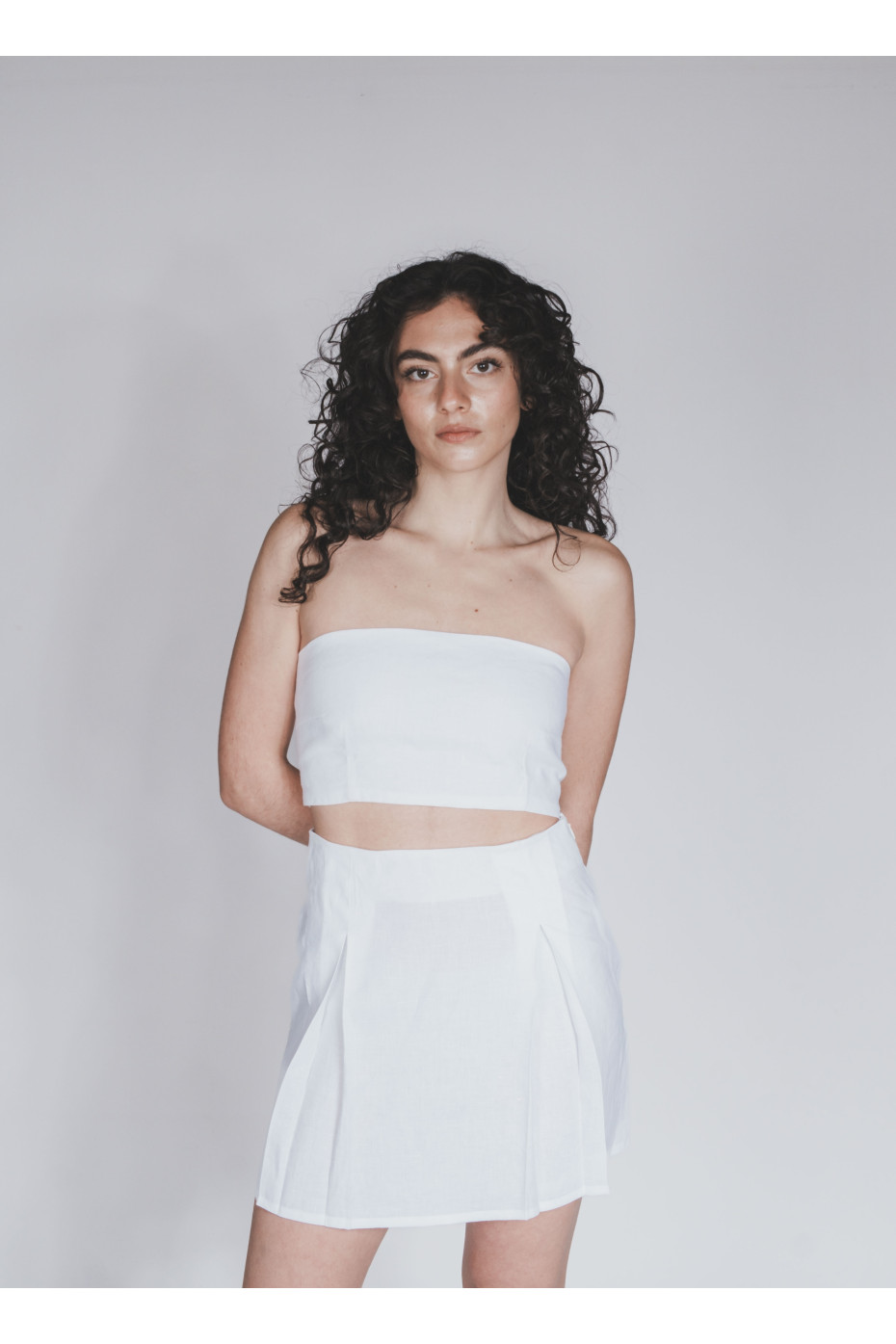 Gonna corta puro lino con pieghe Fiumara